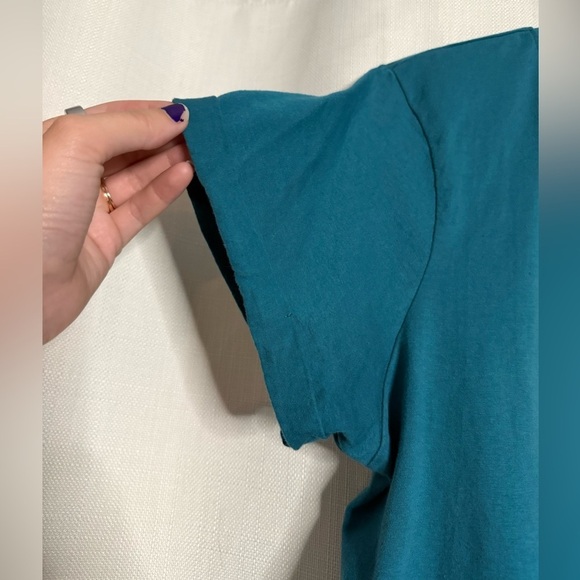 Love & Lazy Days Teal Blue Yellowstone Park Graphic Cropped TShirt Large - Picture 5 of 8